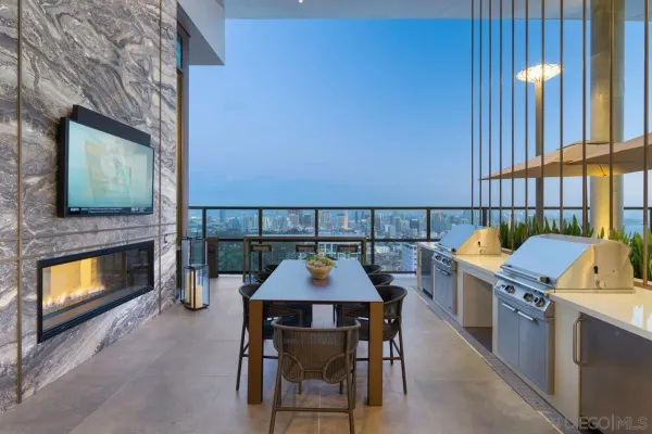 $4,506 | 525 Olive, Unit 1806, San Diego, CA 92103