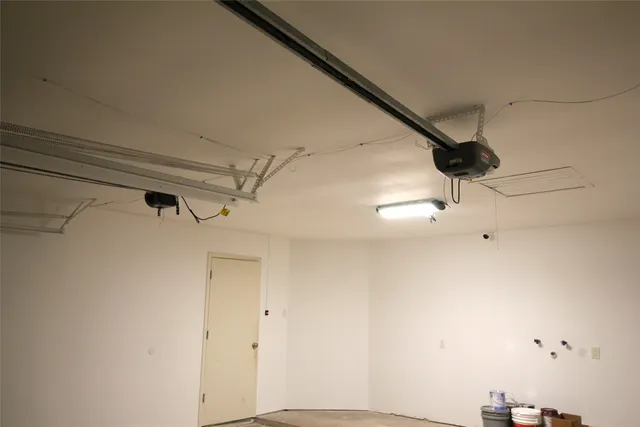 $1,950 | 20074 Crazy Horse Cir Drive, Katy, TX 77449