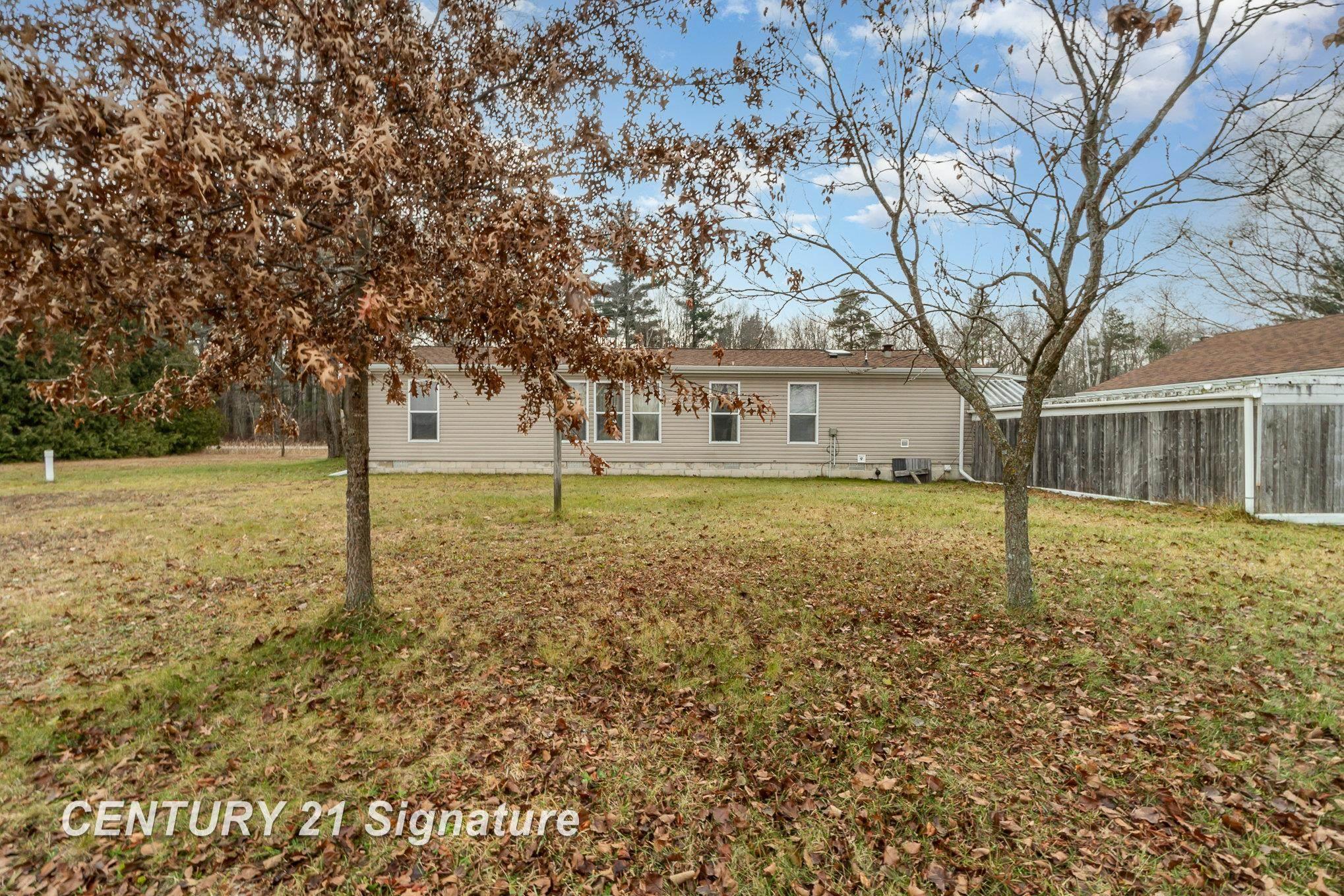 845 East Whitefeather Road Pinconning, MI 48650 - Photo 25 of 27