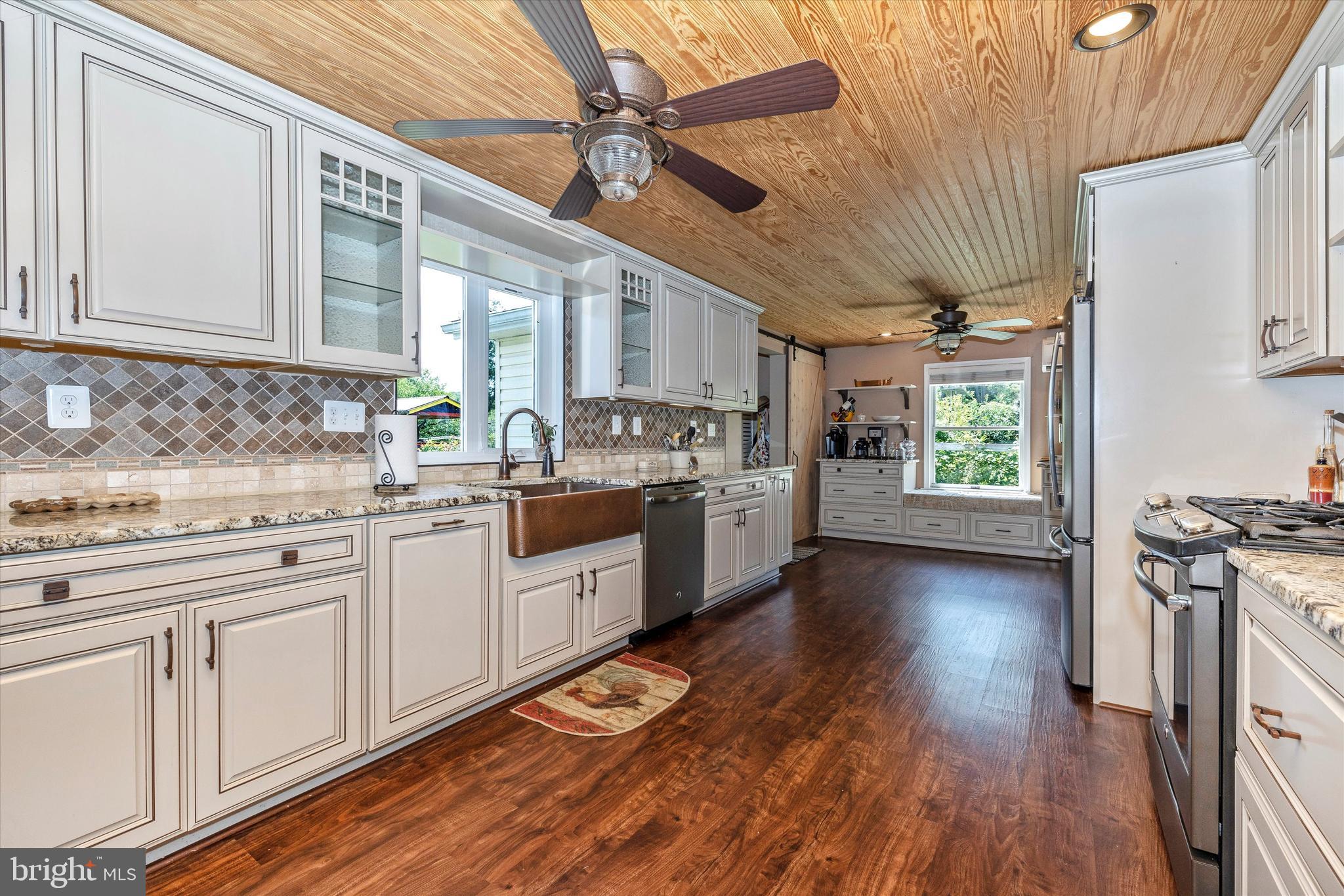 1431 Nicodemus Road New Windsor, MD 21776 - Photo 15 of 77 Kitchen Envy