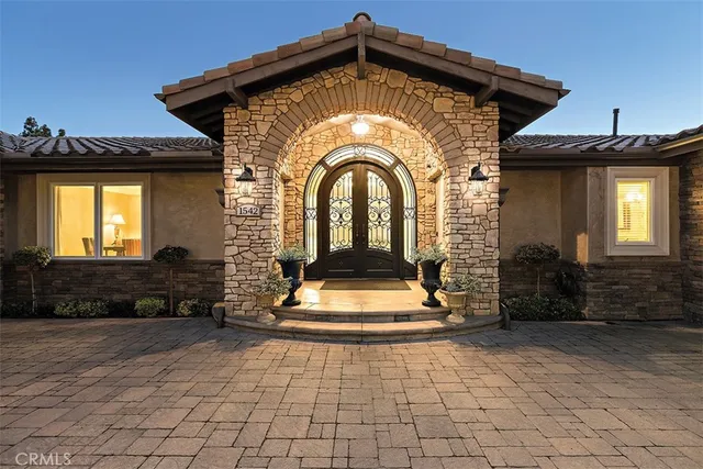 $3,275,000 | 1542 La Loma Drive, North Tustin, CA 92705