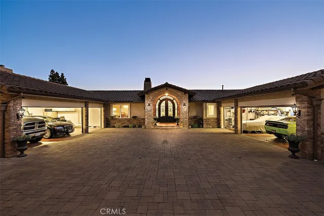 $3,275,000 | 1542 La Loma Drive, North Tustin, CA 92705