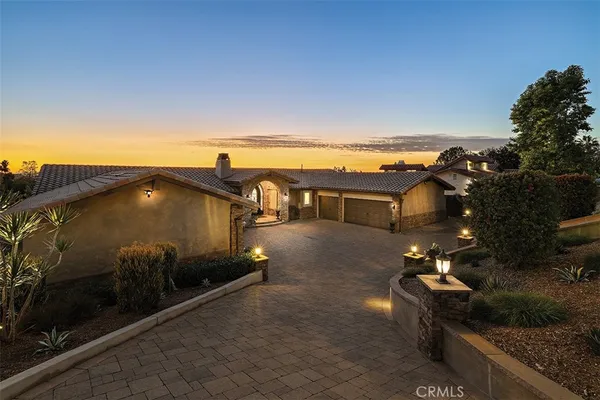 $3,275,000 | 1542 La Loma Drive, North Tustin, CA 92705