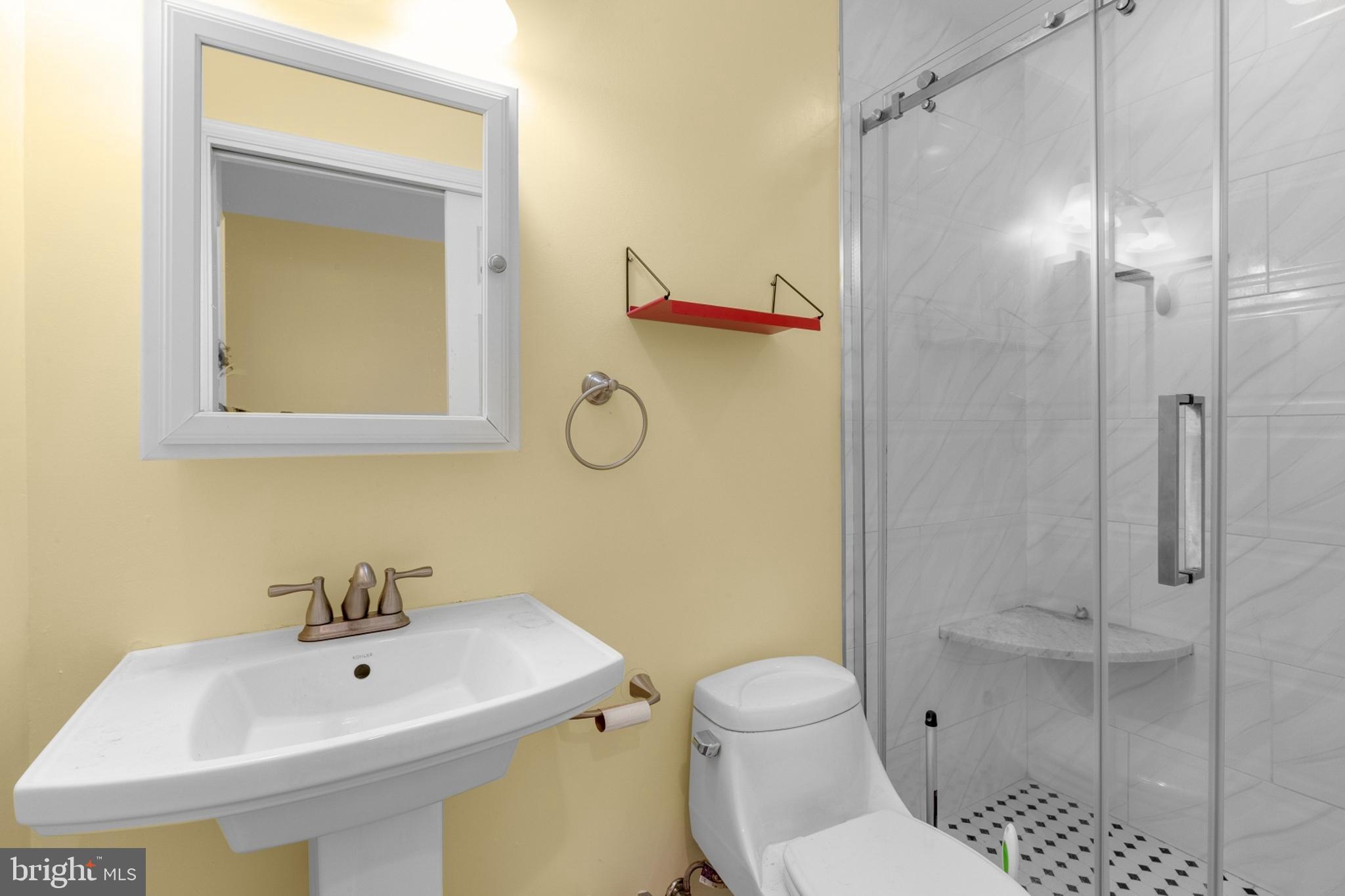 2476 Emerald Street Philadelphia, PA 19125 - Photo 22 of 29