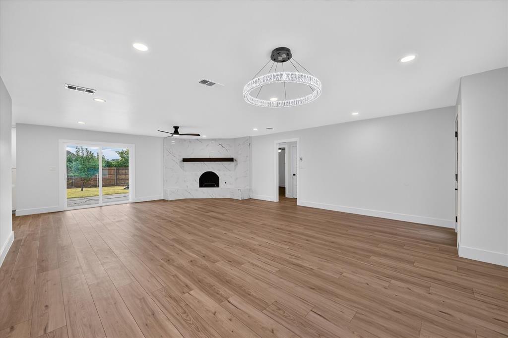 902 Ridgefield Drive Plano, TX 75075 - Photo 7 of 40 Gallery Image 7