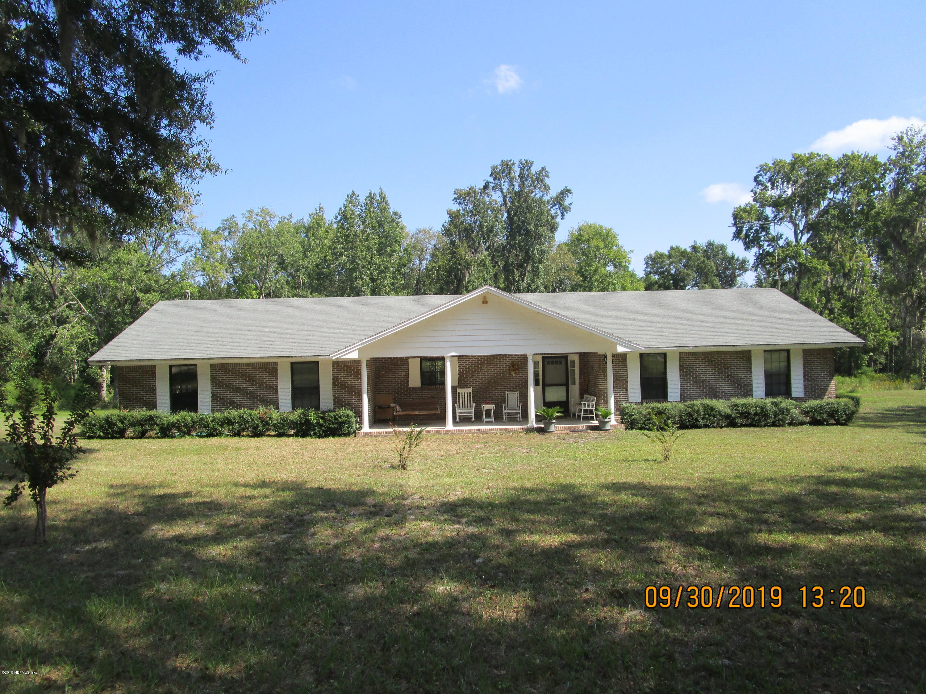 43076 Thomas Creek Road Callahan, FL 32011 - Photo 1 of 17 Front