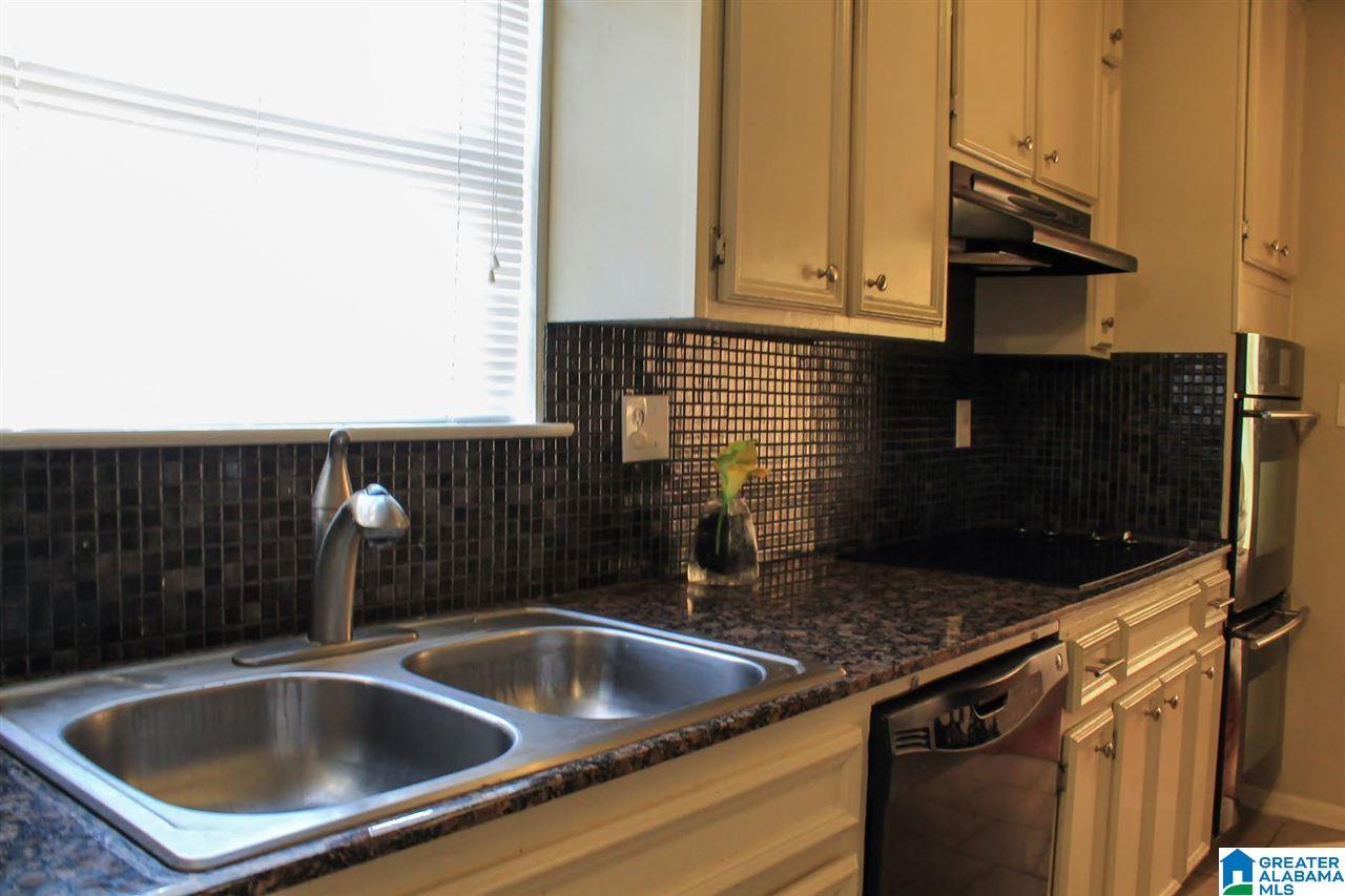 3872 Rock Ridge Court Birmingham, AL 35210 - Photo 10 of 22