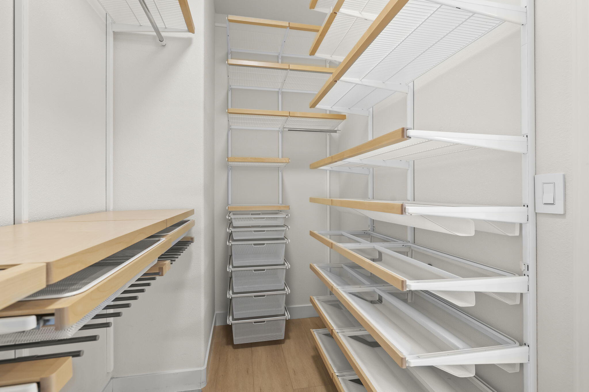 2339 Nicklaus Street Oxnard, CA 93036 - Photo 28 of 50 a view of an empty walk in closet