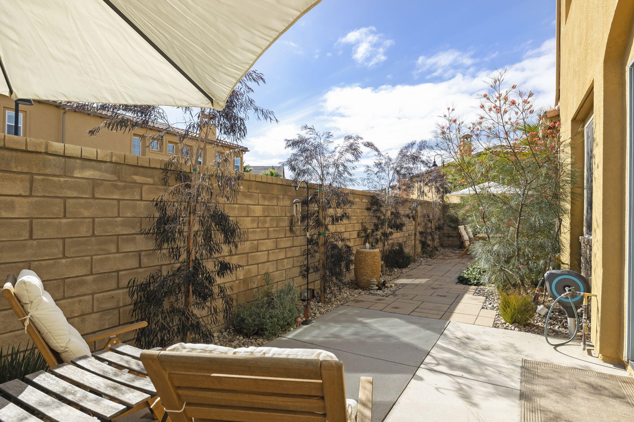 2339 Nicklaus Street Oxnard, CA 93036 - Photo 43 of 50 a view of a patio