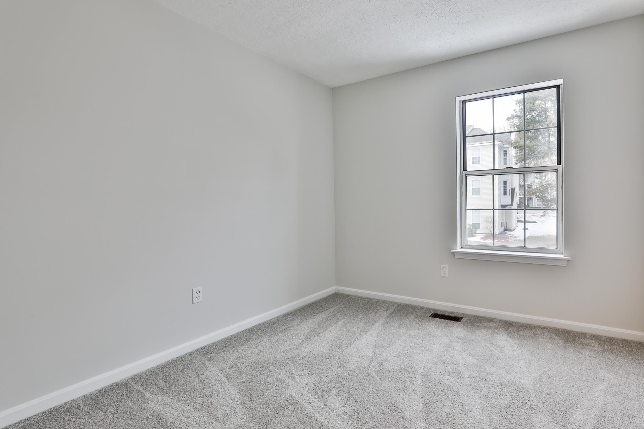 79 Middlesex Road Merrimack, NH 03054 - Photo 24 of 35