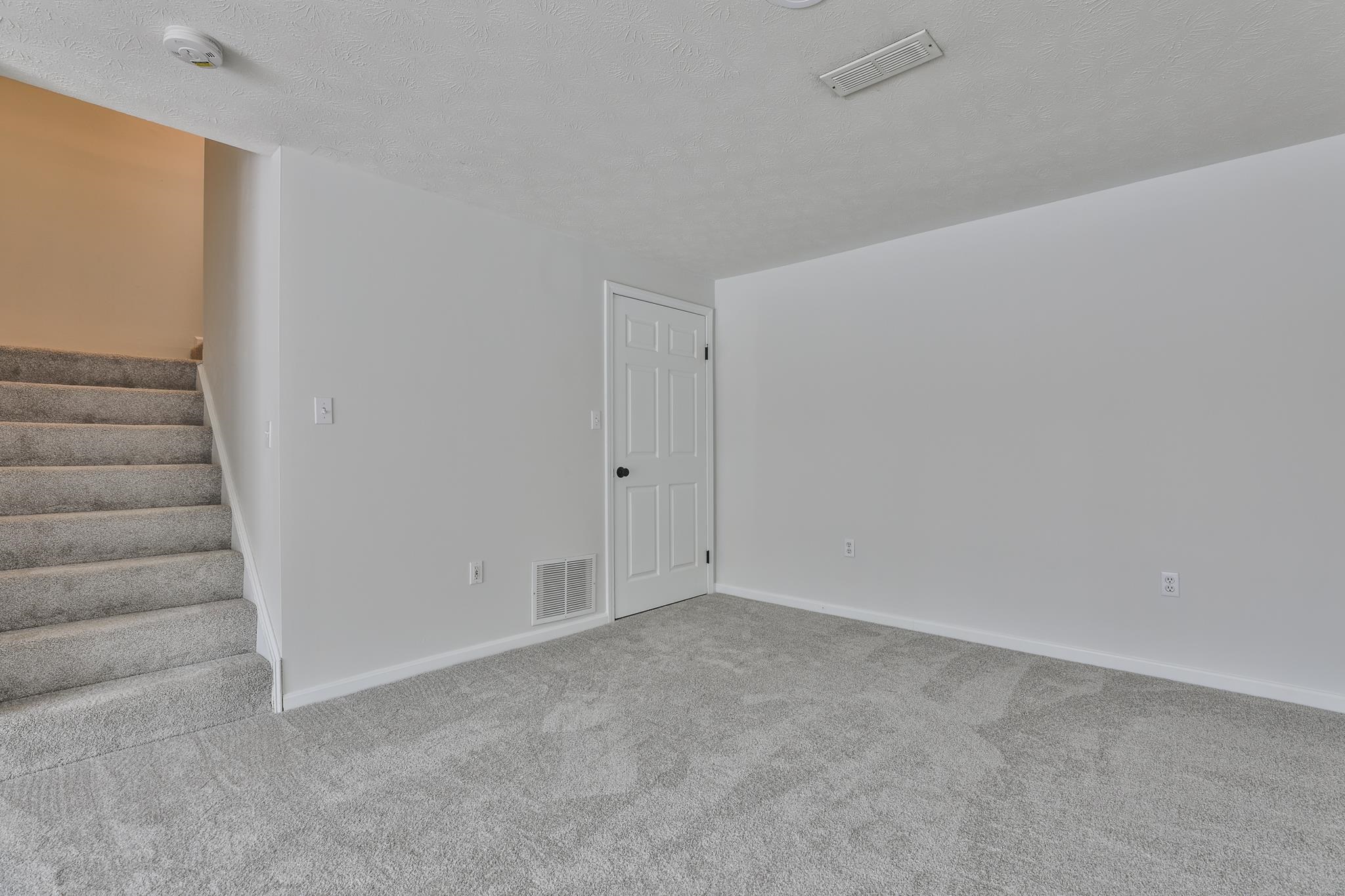 79 Middlesex Road Merrimack, NH 03054 - Photo 28 of 35