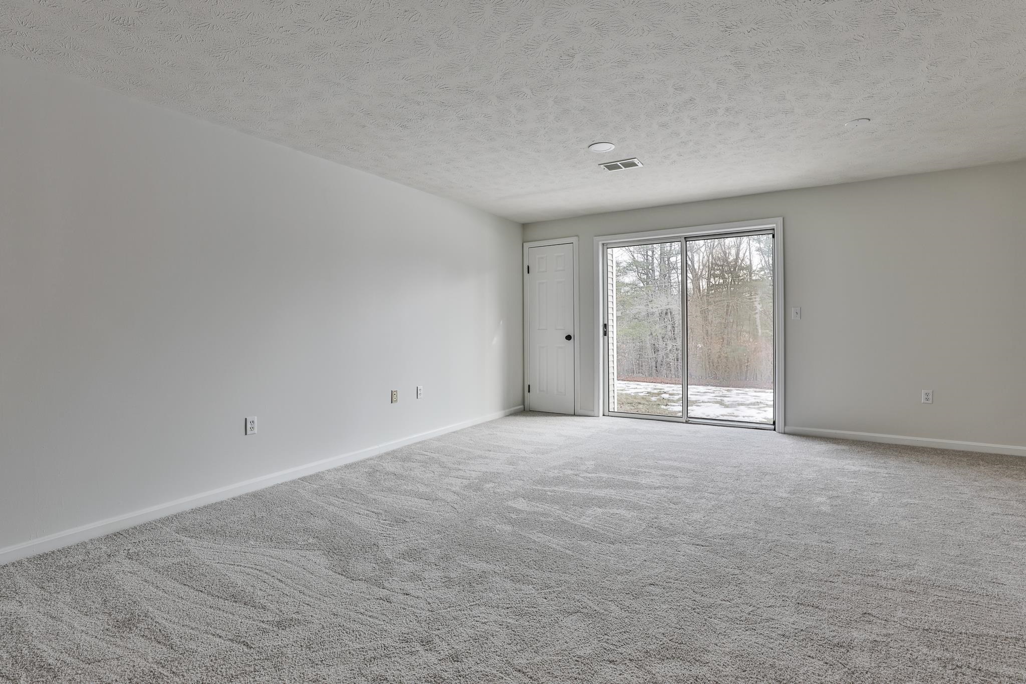 79 Middlesex Road Merrimack, NH 03054 - Photo 31 of 35
