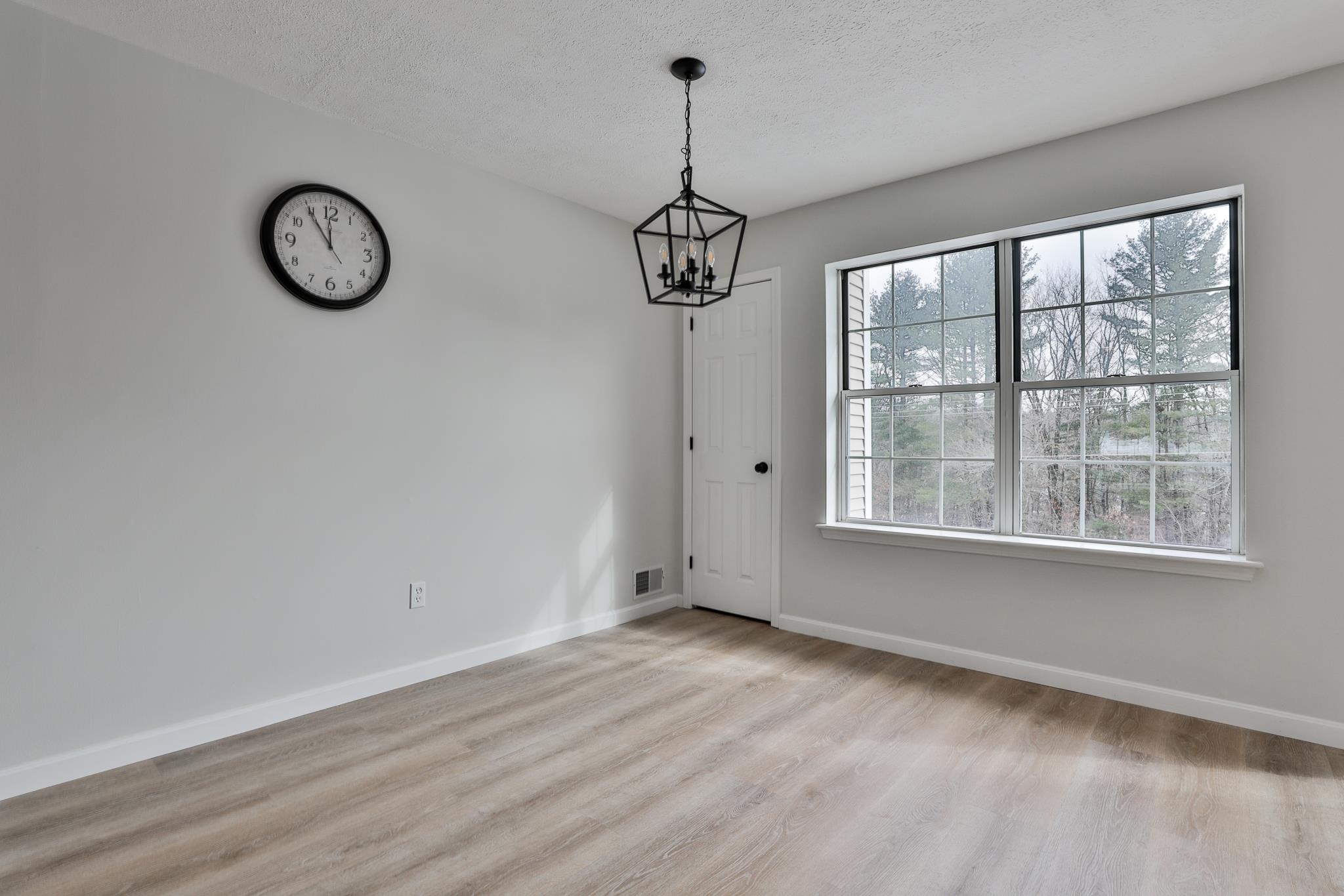 79 Middlesex Road Merrimack, NH 03054 - Photo 10 of 35
