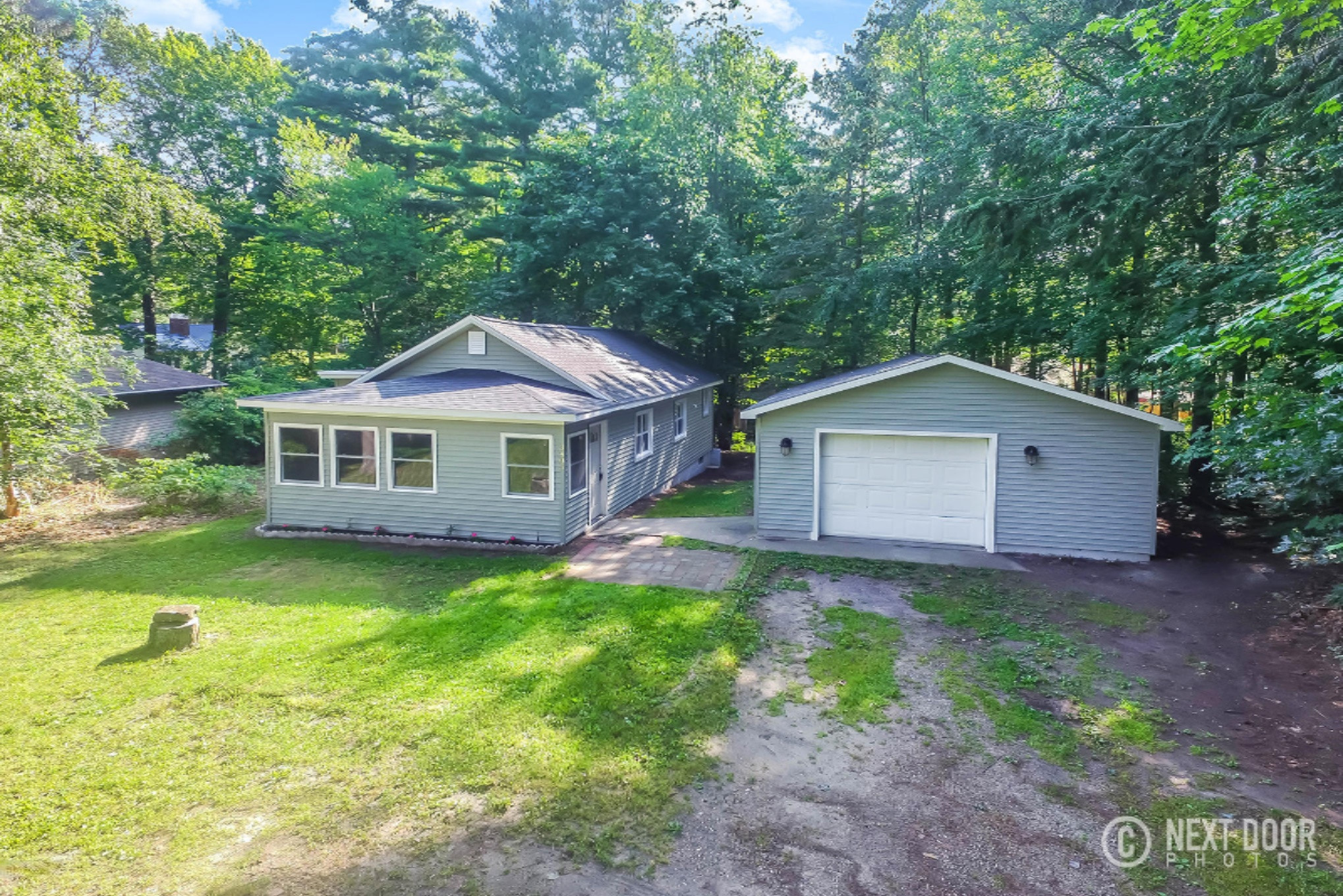 3405 Lakeshore Road Manistee, MI 49660 - Photo 46 of 49 DJI_0005