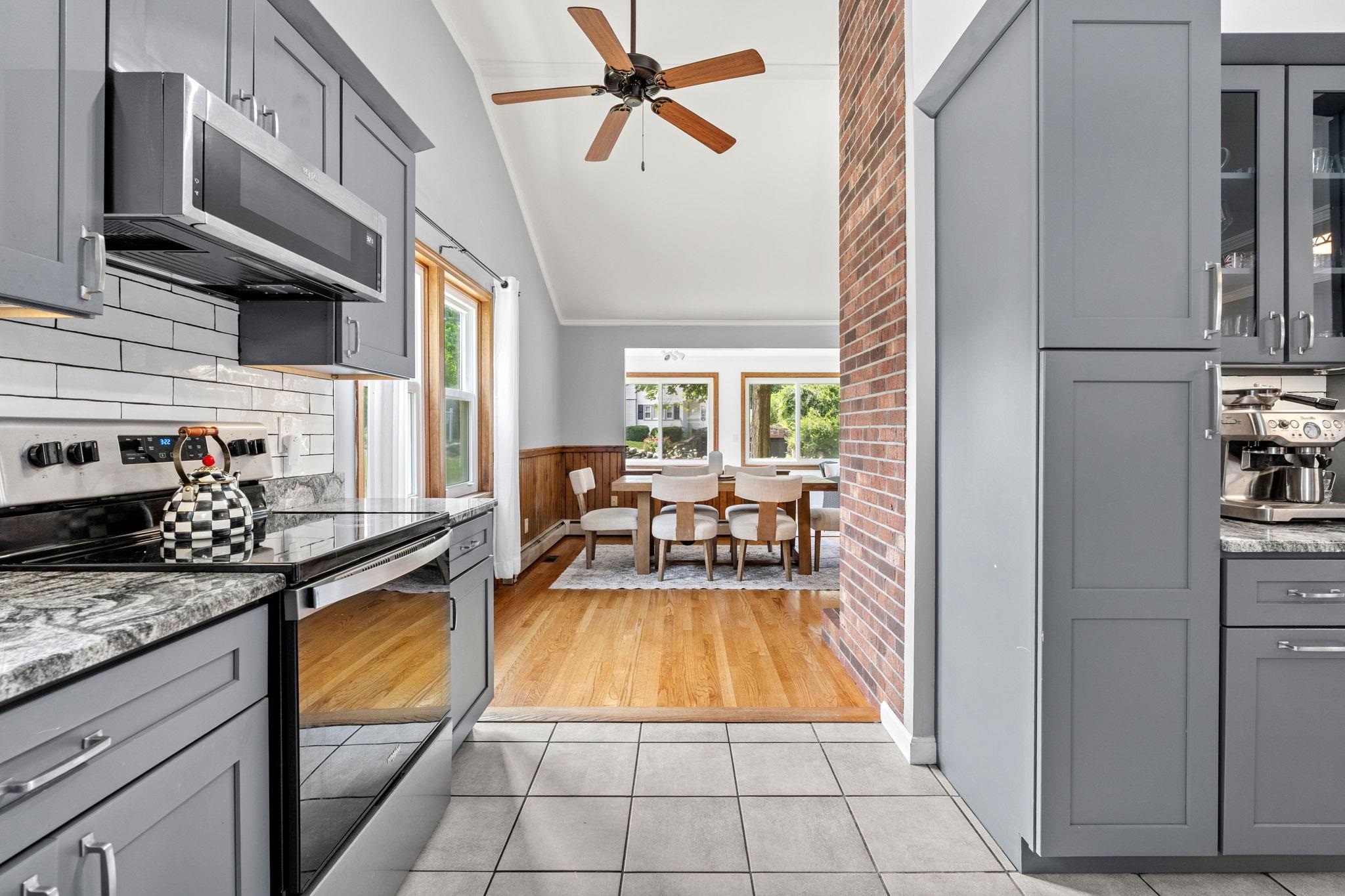 29 Harris Road Windham, NH 03087 - Photo 11 of 43