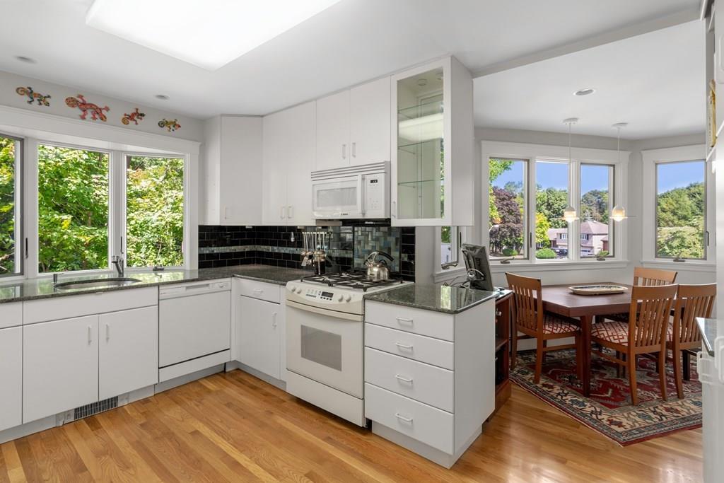 79 Scott Road Belmont, MA 02478 - Photo 10 of 26