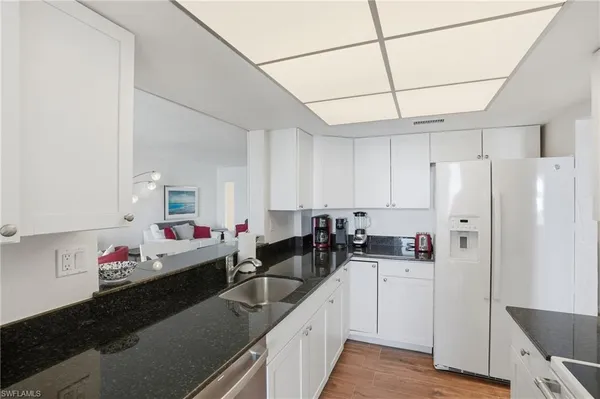 $13,000 | 10475 Gulf Shore Drive, Unit 132, Naples, FL 34108