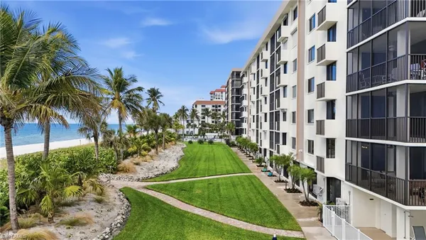 $13,000 | 10475 Gulf Shore Drive, Unit 132, Naples, FL 34108