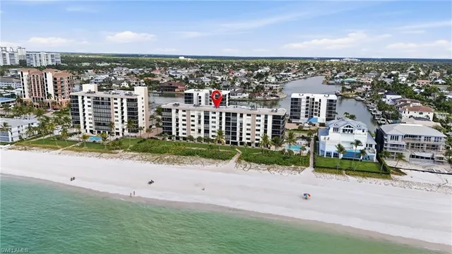 $9,500 | 10475 Gulf Shore Drive, Unit 132, Naples, FL 34108