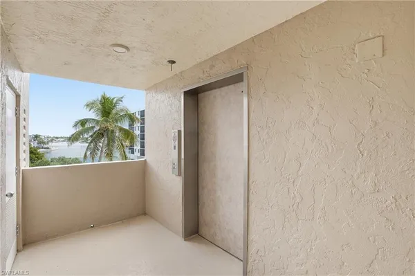 $13,000 | 10475 Gulf Shore Drive, Unit 132, Naples, FL 34108