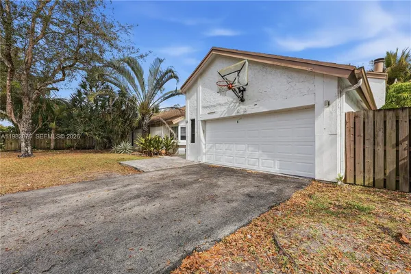 $780,000 | 12203 Melissa Way, Cooper City, FL 33026