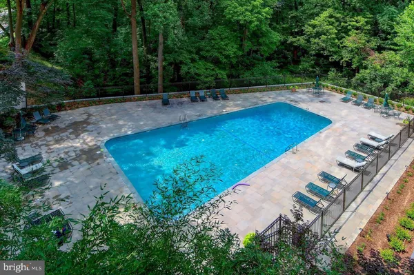 $4,050 | 4101 Cathedral Avenue Northwest, Unit 910, Washington, DC 20016
