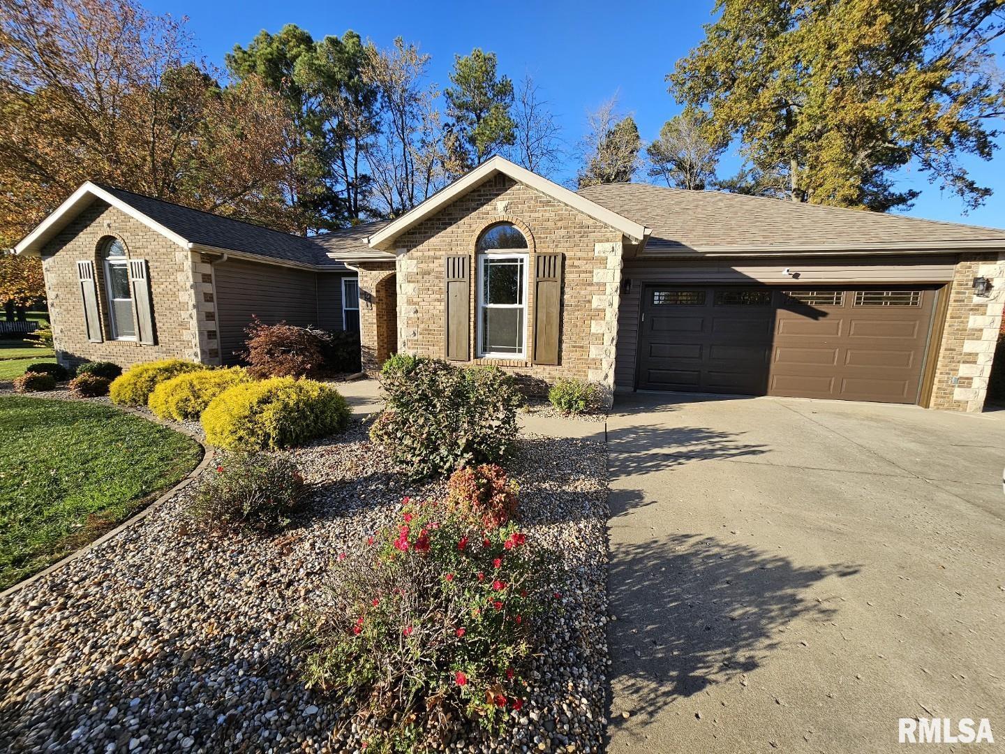 20 Country Club Road Mount Vernon, IL 62864 - Photo 3 of 38 Gallery Image 3