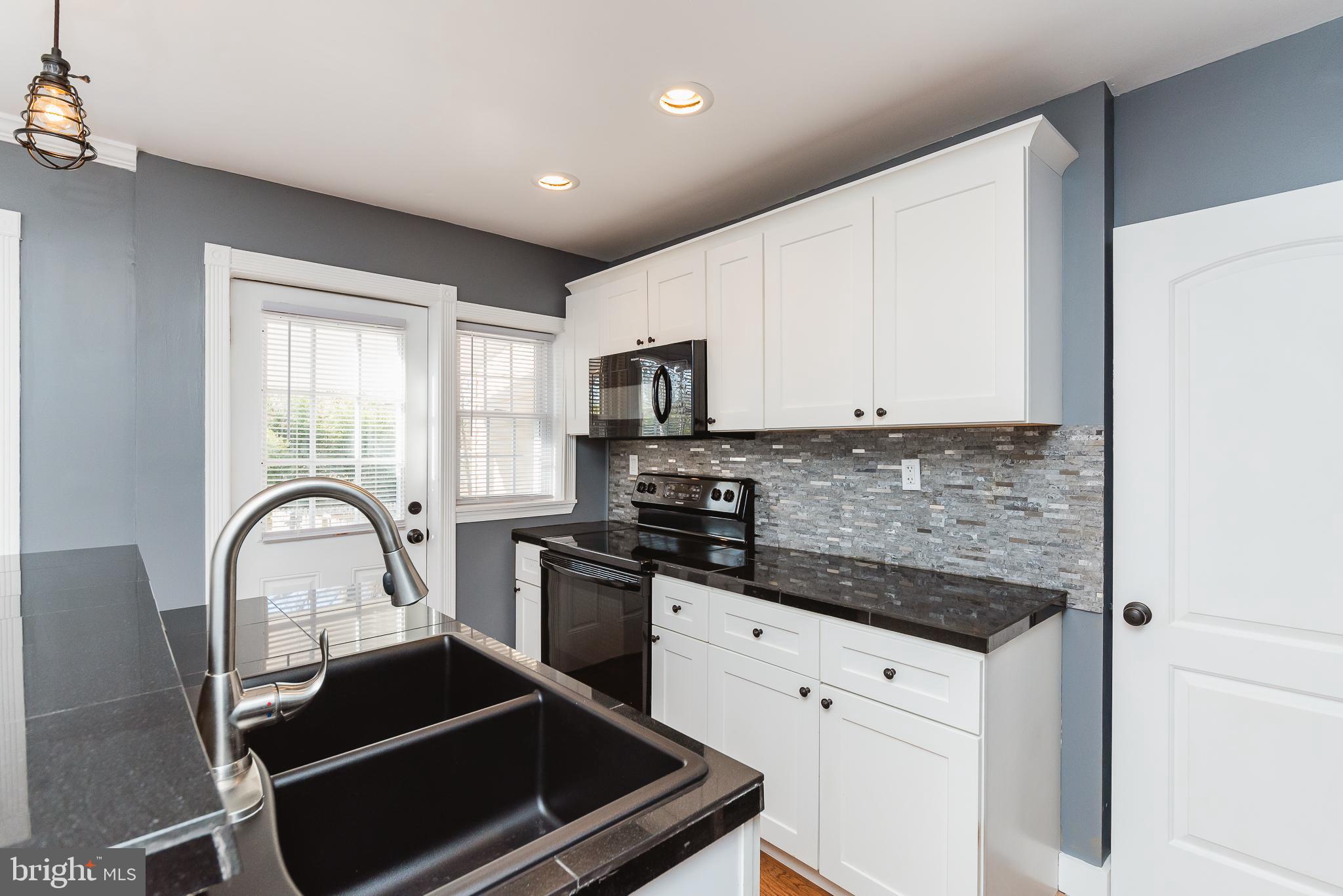 352 Grovethorn Road Baltimore, MD 21220 - Photo 14 of 48 Kitchen