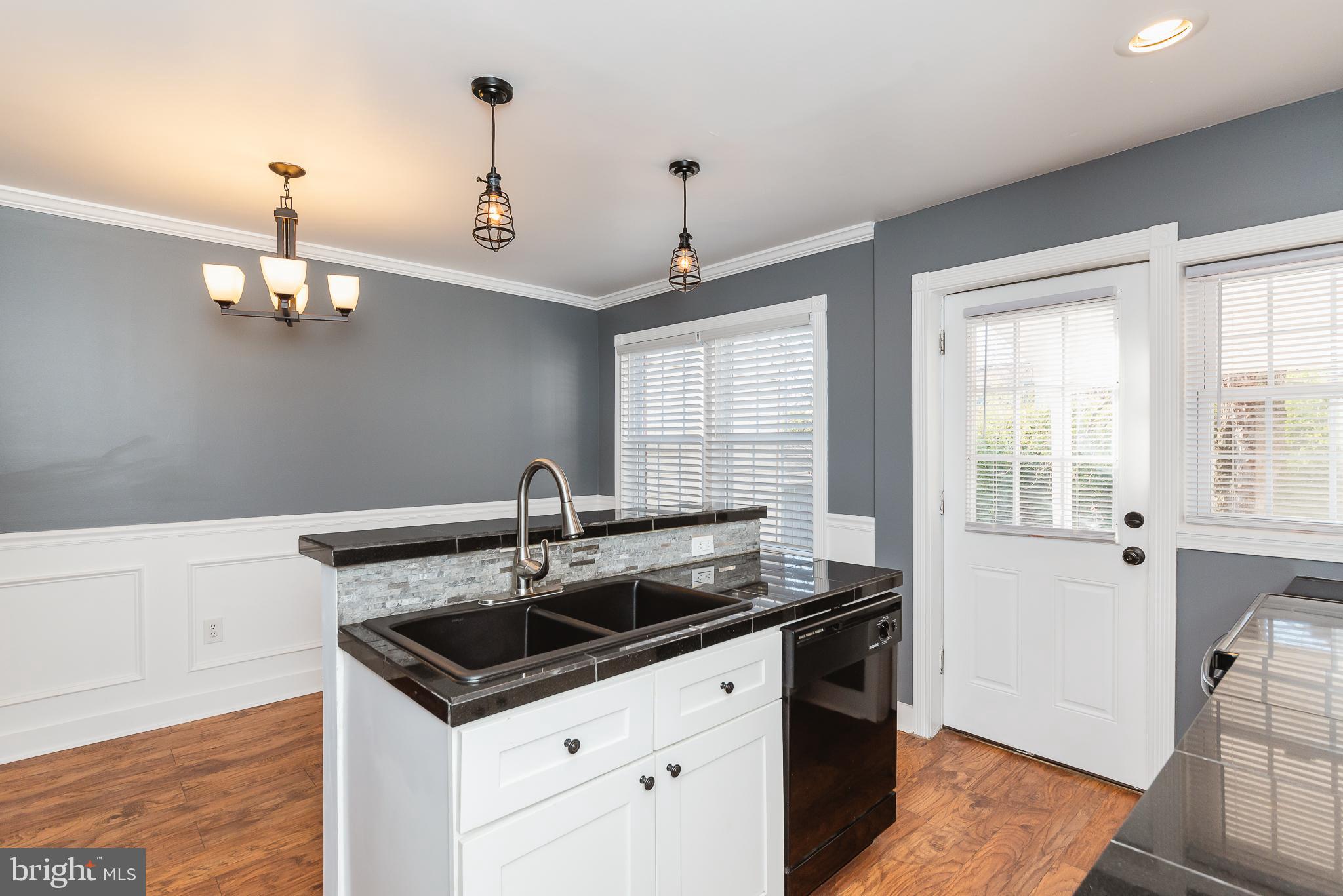 352 Grovethorn Road Baltimore, MD 21220 - Photo 16 of 48 Kitchen