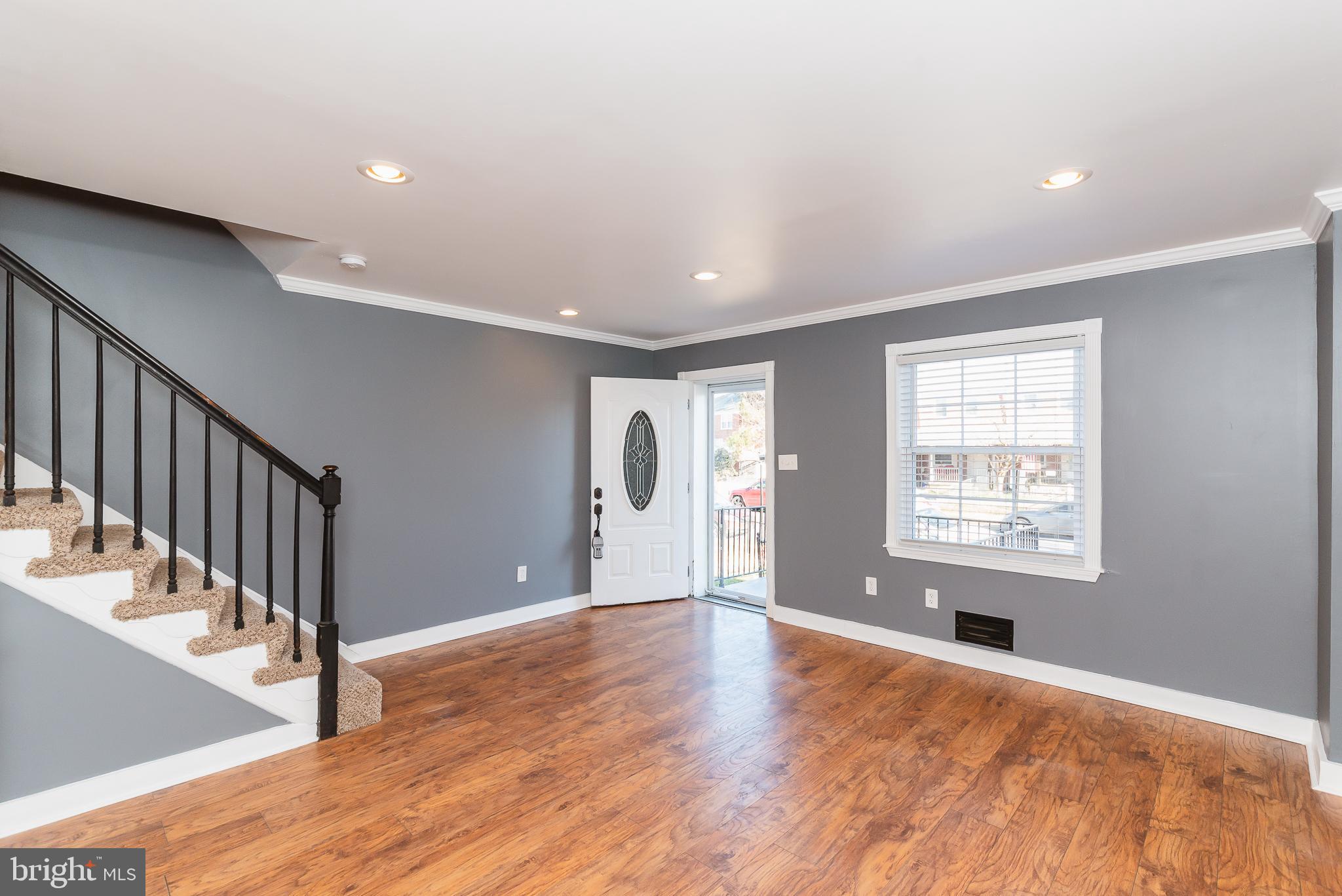 352 Grovethorn Road Baltimore, MD 21220 - Photo 4 of 48 Living Room