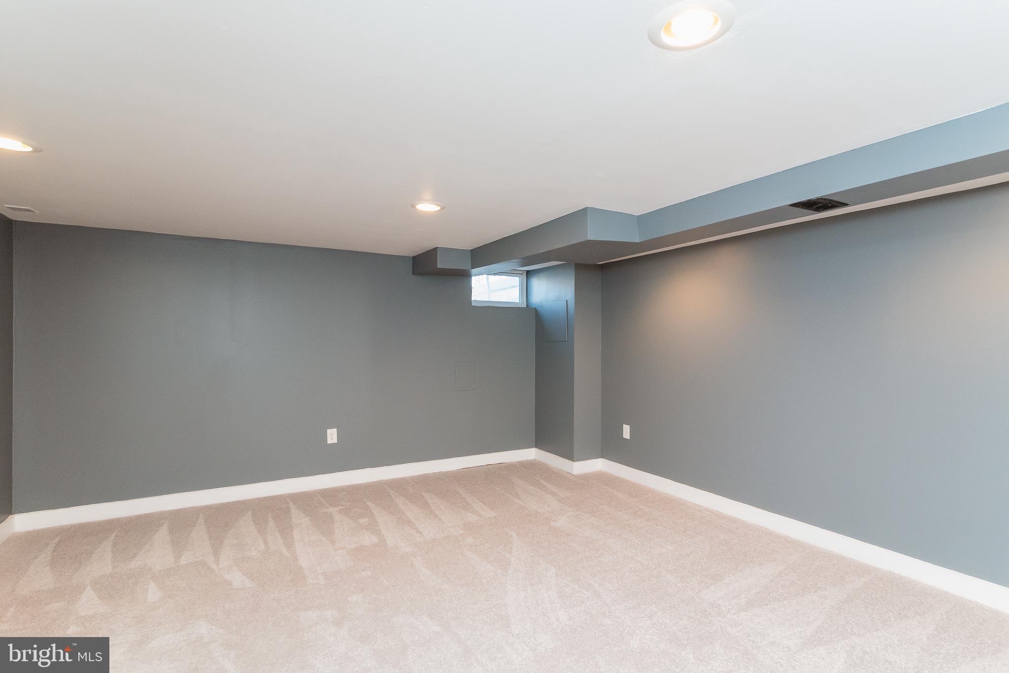 352 Grovethorn Road Baltimore, MD 21220 - Photo 31 of 48 Family Room