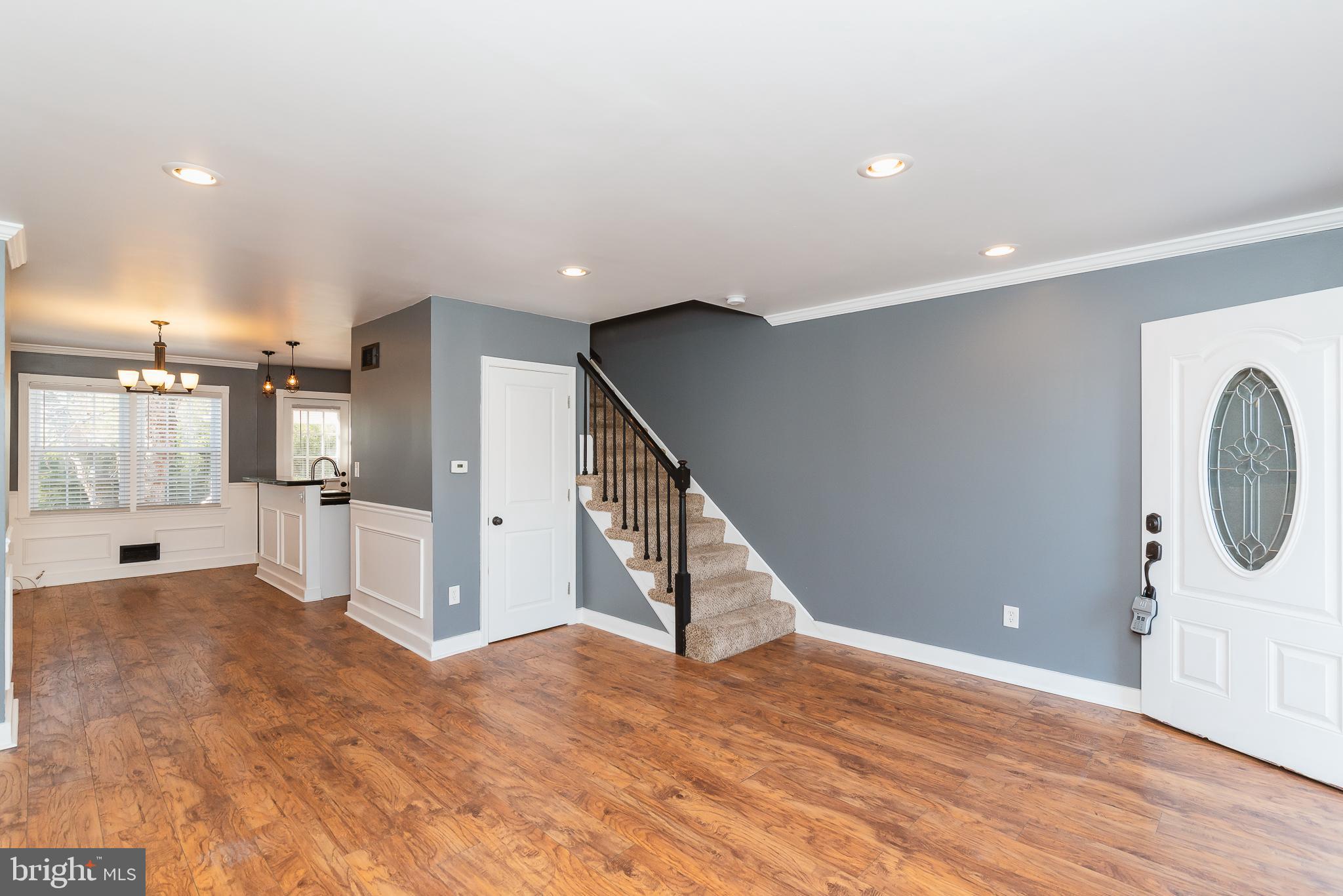 352 Grovethorn Road Baltimore, MD 21220 - Photo 5 of 48 Living Room