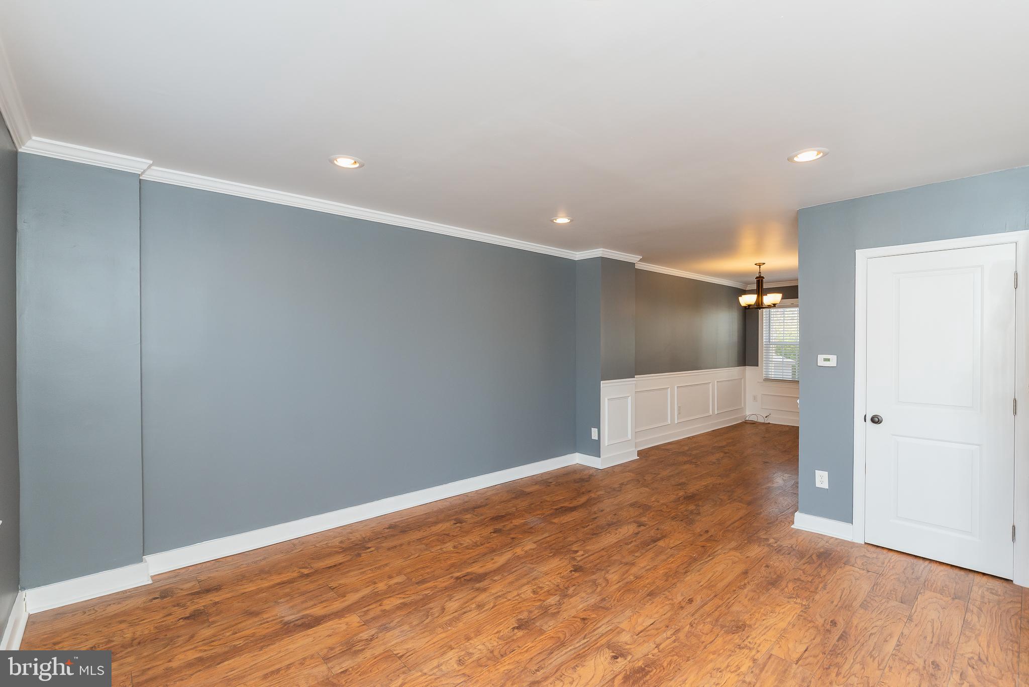 352 Grovethorn Road Baltimore, MD 21220 - Photo 6 of 48 Living Room