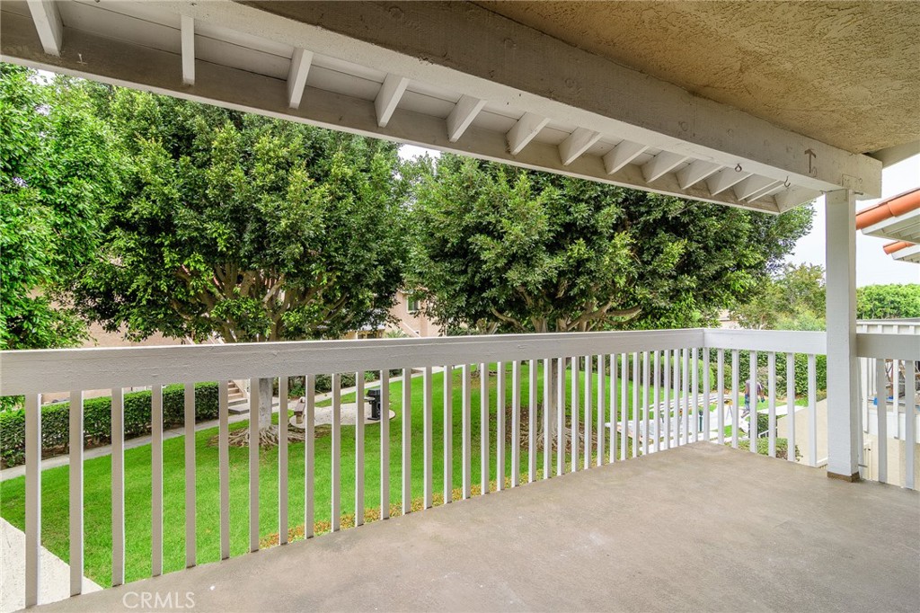 19132 Shoreline Lane, Unit 8 Huntington Beach, CA 92648 - Photo 14 of 32 Enclosed front balcony