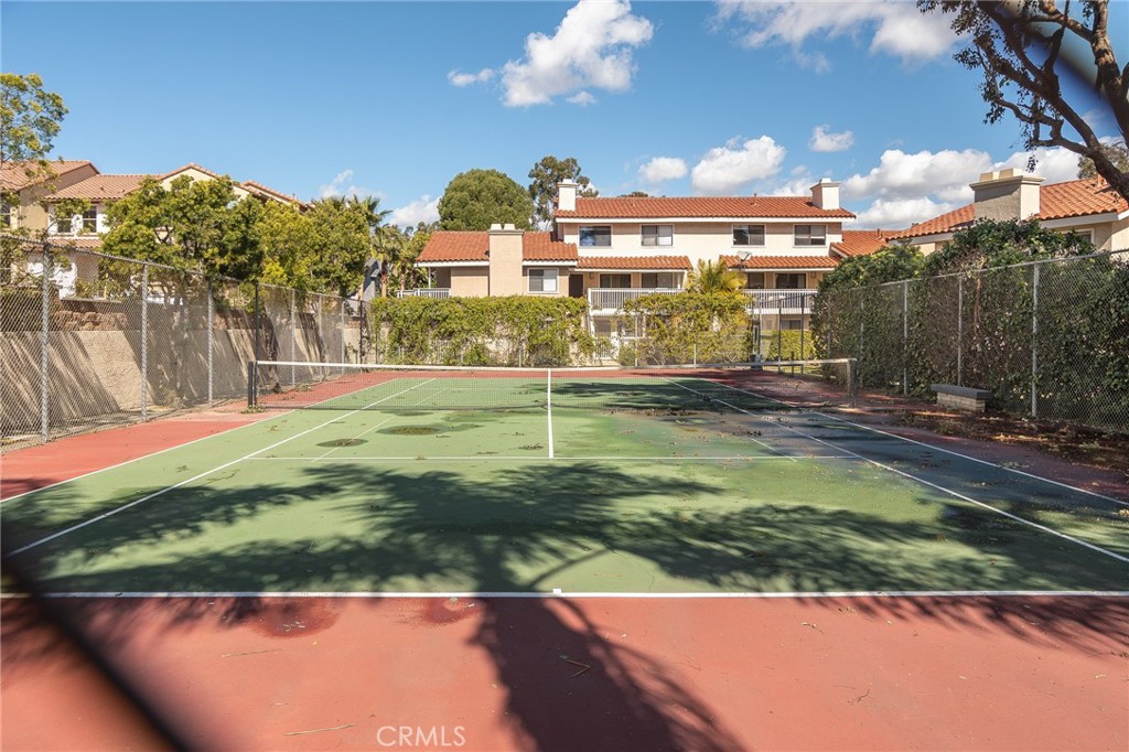 19132 Shoreline Lane, Unit 8 Huntington Beach, CA 92648 - Photo 32 of 32 Community tennis courts