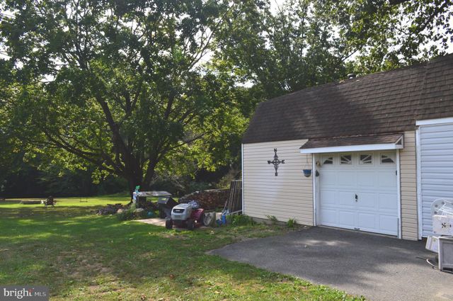 $310,000 | 325 West Knowlton Road, Media, PA 19063