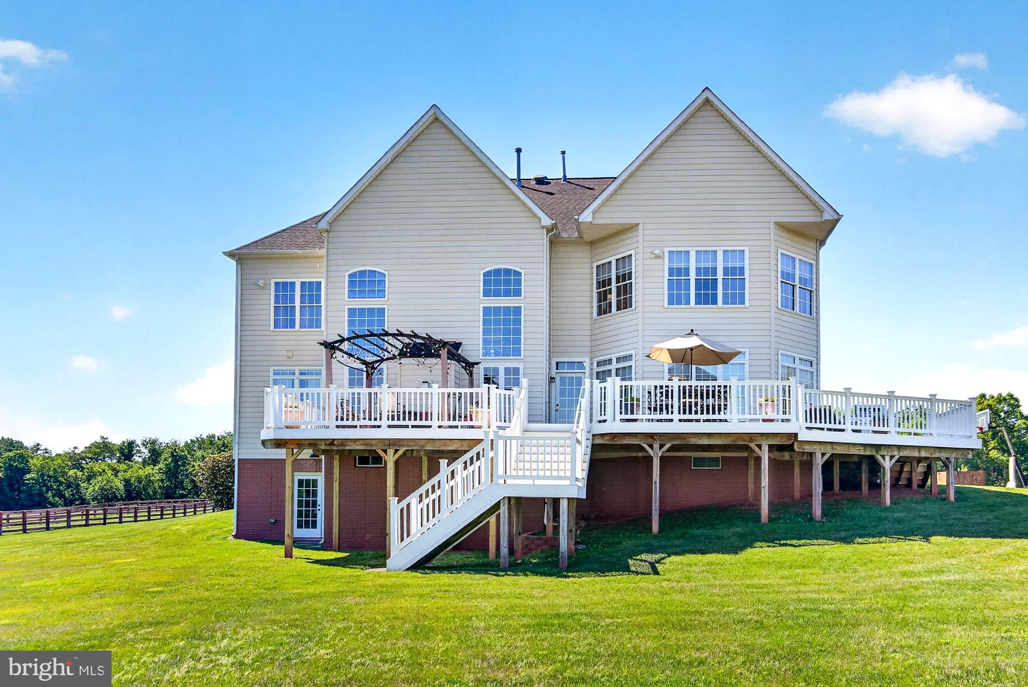 15512 Mount Nebo Road Poolesville, MD 20837 - Photo 9 of 125 Wrap-around rear deck