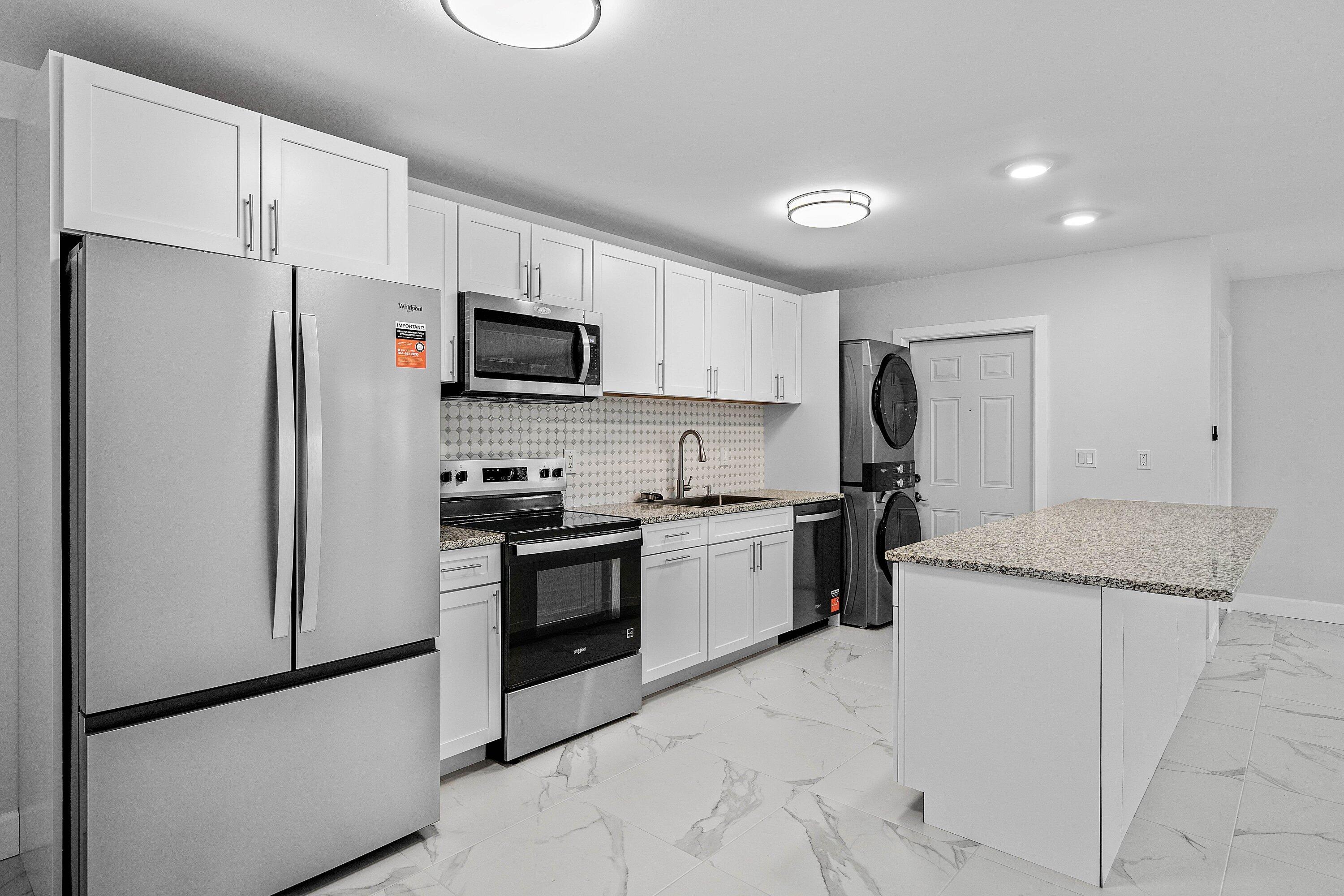 240 Southwest 7th Street, Unit 11 Boca Raton, FL 33432 - Photo 4 of 21 Kit 1