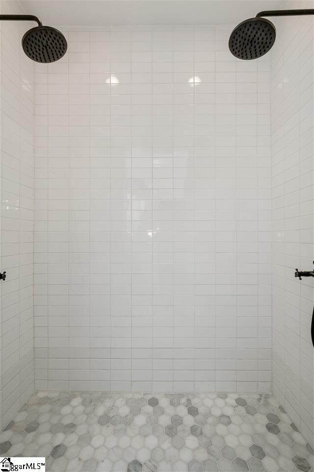 2785 East Tyger Bridge Road Greer, SC 29651 - Photo 22 of 35 Double Shower Head