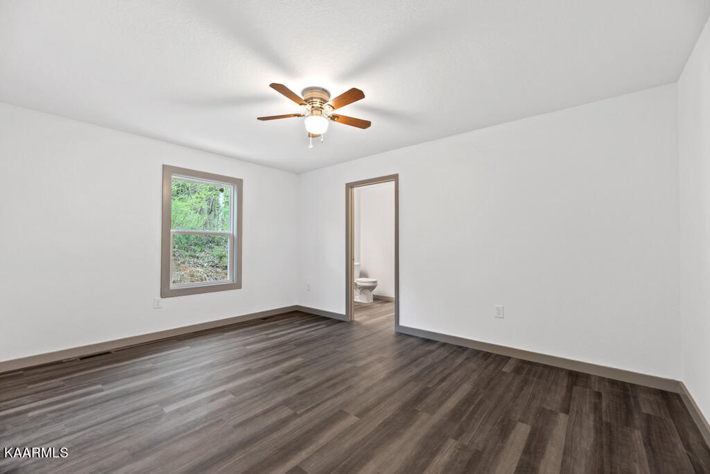 213 Offutt Road Clinton, TN 37716 - Photo 8 of 16 Offut113 (24)