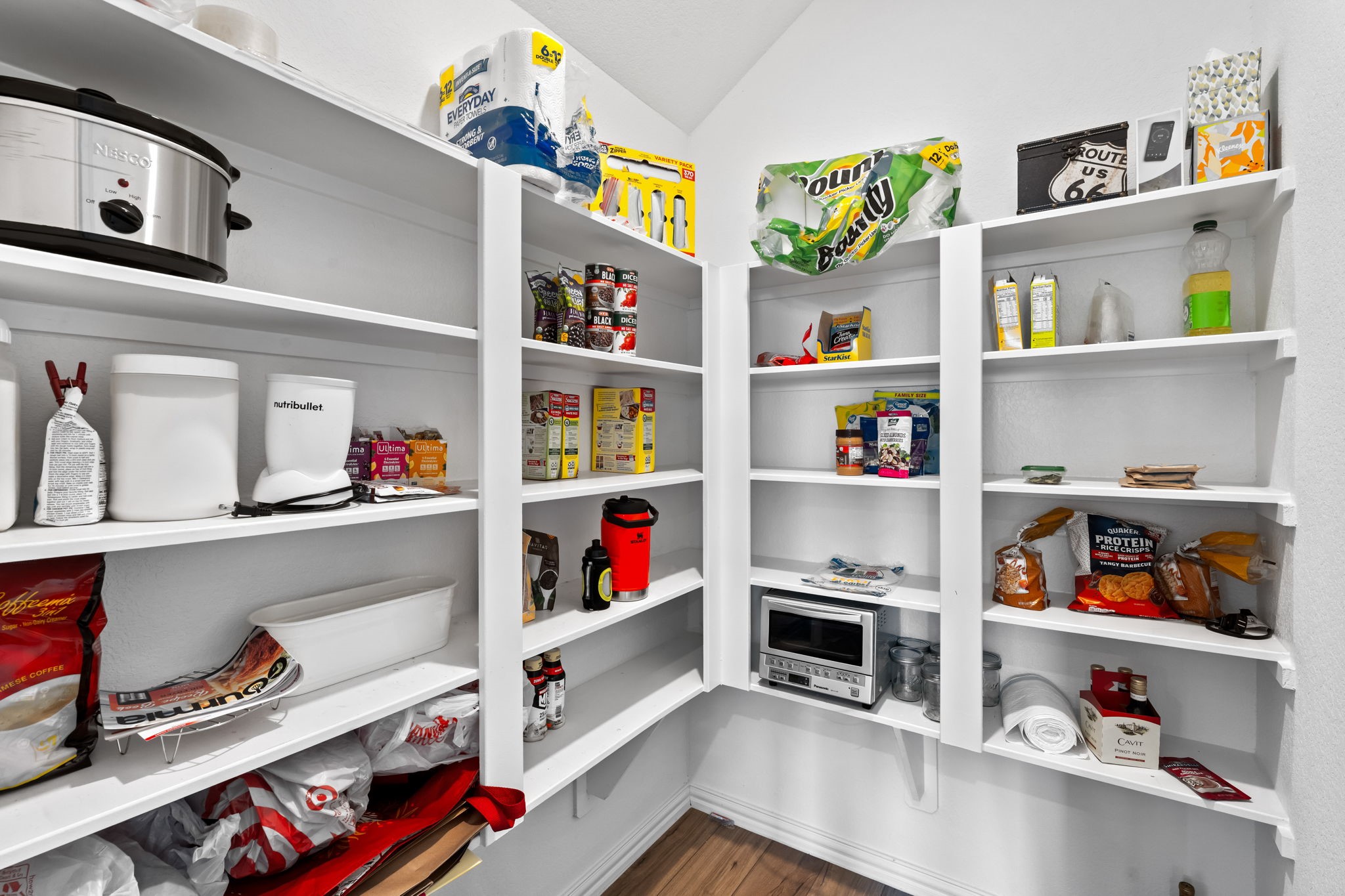14206 Hawley Village Way Rosharon, TX 77583 - Photo 14 of 30 Walk In Pantry