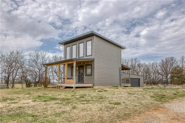 $150,000 | 2523 Southeast Wyandotte Road, Columbus, KS 66725