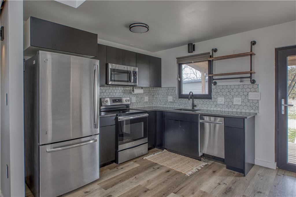 2523 Southeast Wyandotte Road Columbus, KS 66725 - Photo 8 of 29