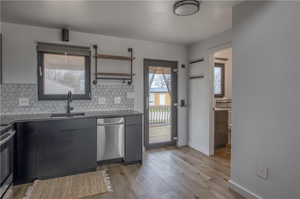 2523 Southeast Wyandotte Road Columbus, KS 66725 - Photo 9 of 29