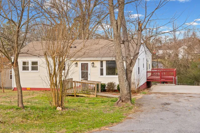 $1,395 | 2033 Laura Drive, Clarksville, TN 37042