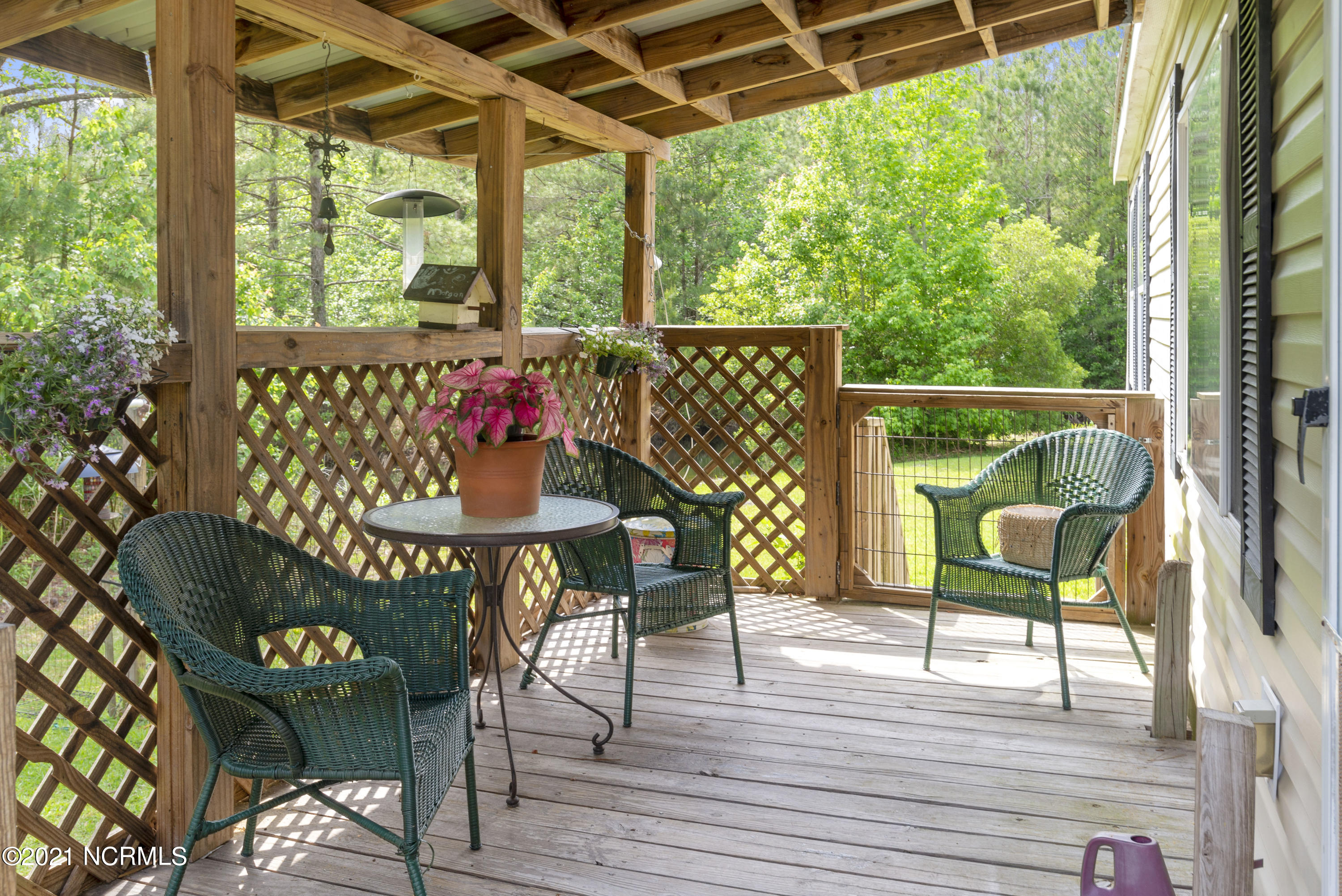 375 Shoo Fly Road New Bern, NC 28560 - Photo 5 of 77 Front Porch