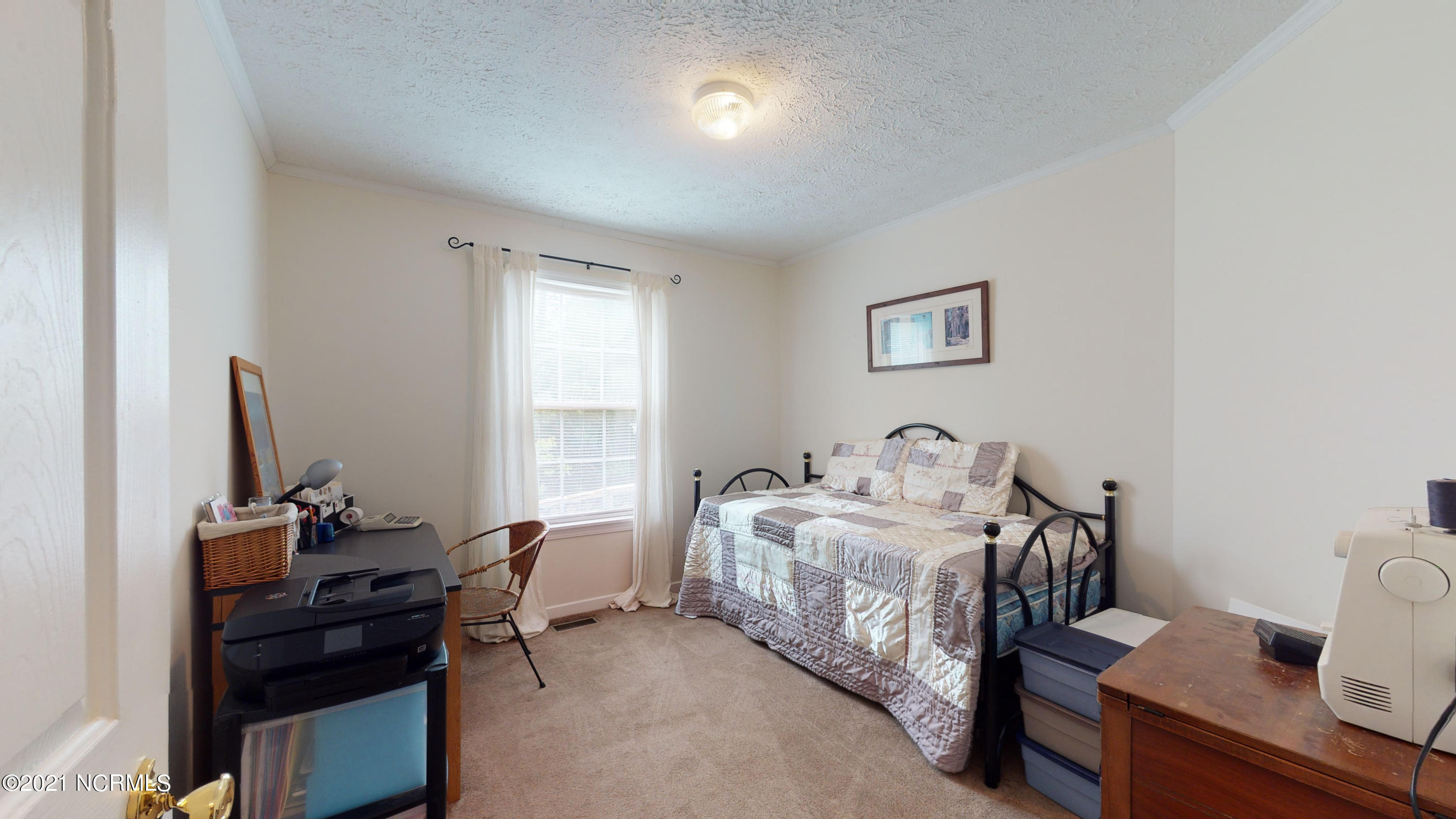 375 Shoo Fly Road New Bern, NC 28560 - Photo 52 of 77 Guest Room