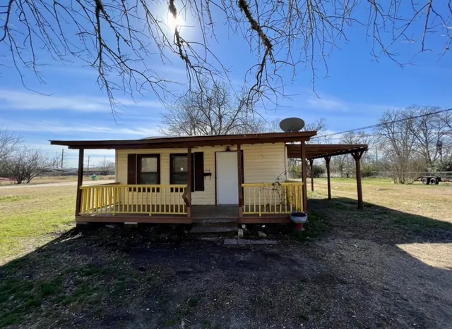 $1,000 | 514 Ruddy Street, Unit A, Lockhart, TX 78644