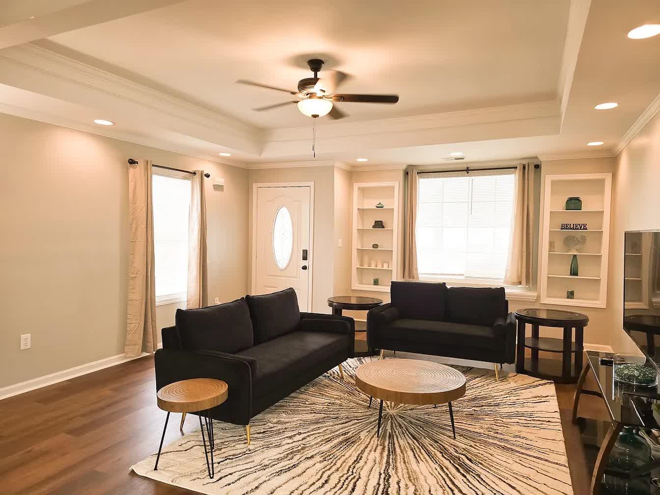 15 South Cox Street Memphis, TN 38104 - Photo 13 of 20 a living room with furniture and a wooden floor