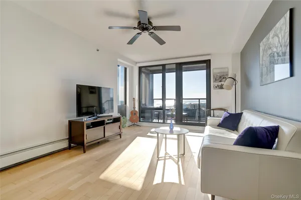 $799,000 | 91-16 Shore Front Parkway, Unit 5D | Hammels